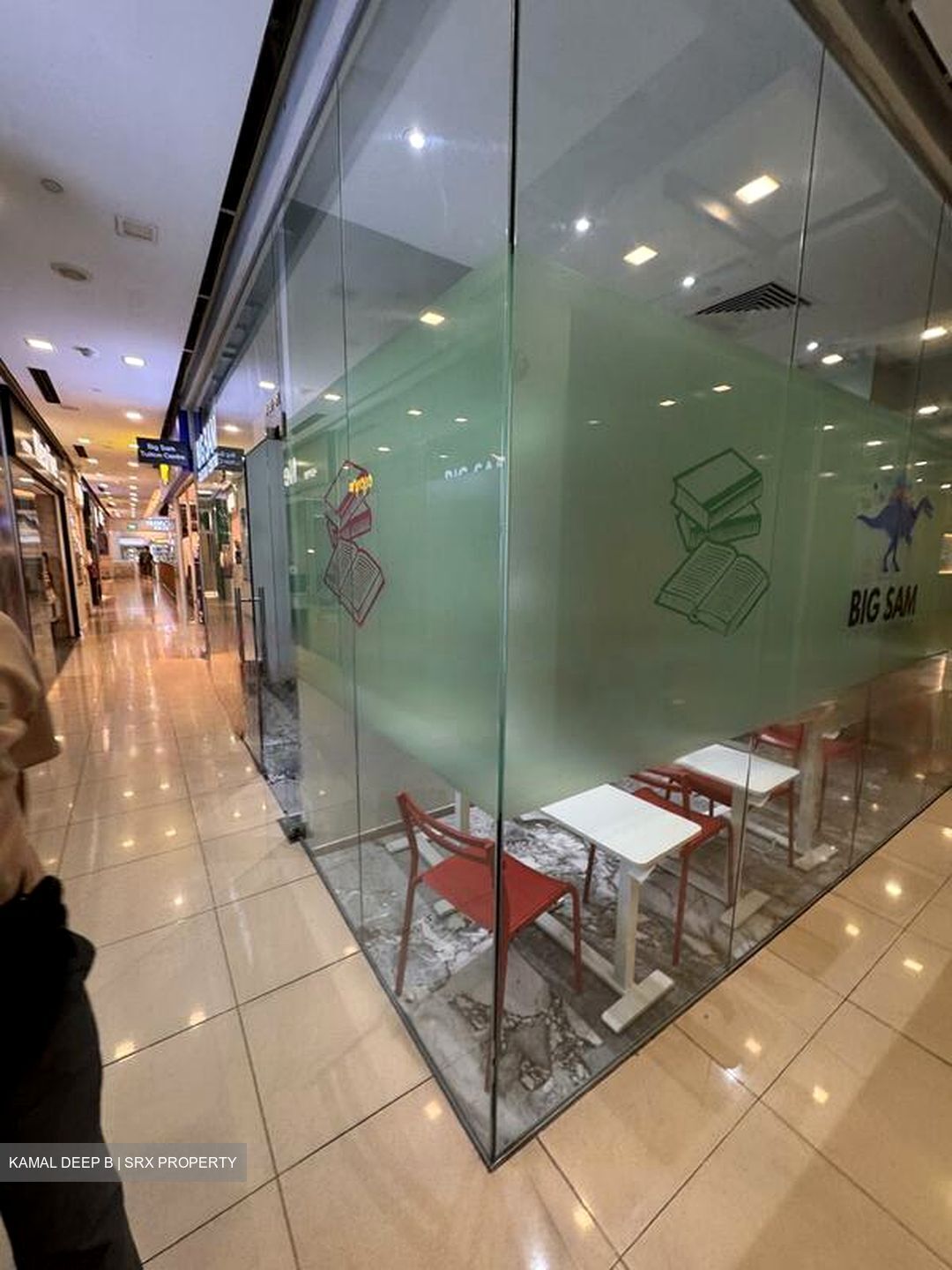 SQUARE 2 (D11), Retail #466052351